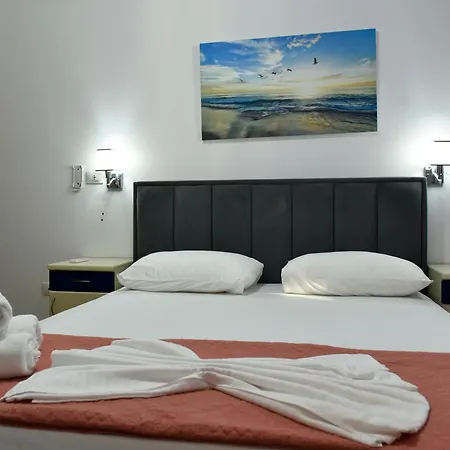 Priam Hotel 3*