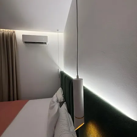 Priam Hotel