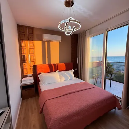 Priam Hotel 3*