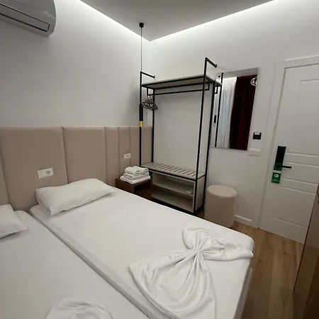Hotel Priam 3*